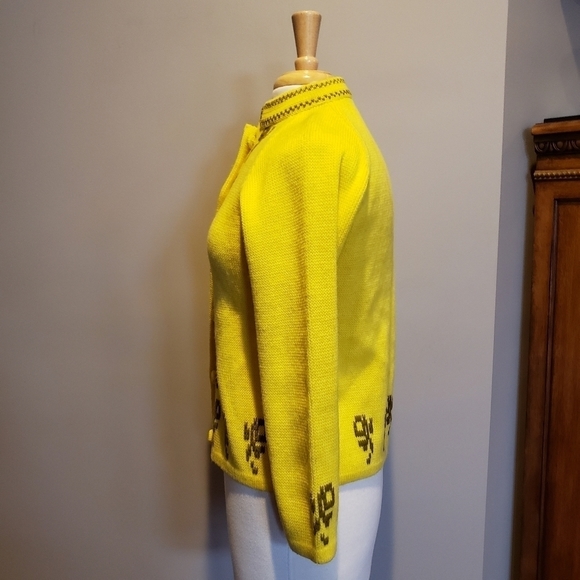 Vintage 50s hand loomed yellow sweater cardigan - Picture 3 of 10